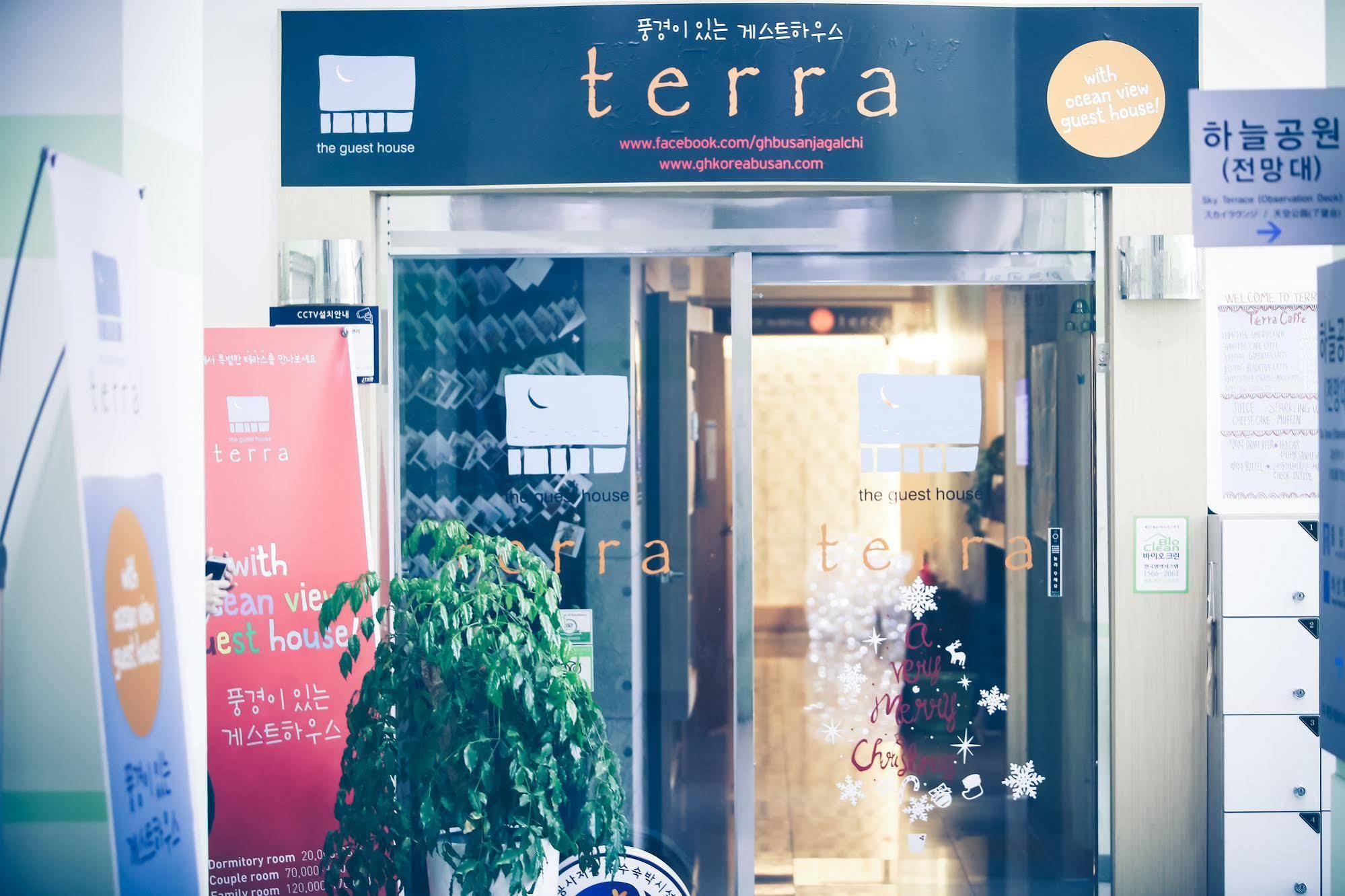Terra Guesthouse Busan Extérieur photo