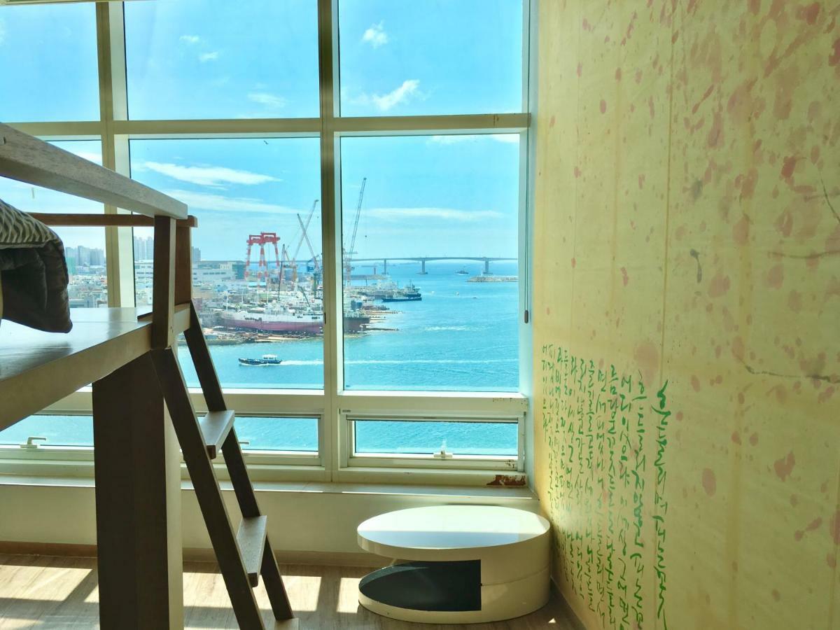 Terra Guesthouse Busan Extérieur photo