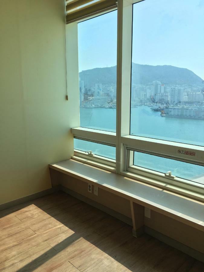 Terra Guesthouse Busan Extérieur photo