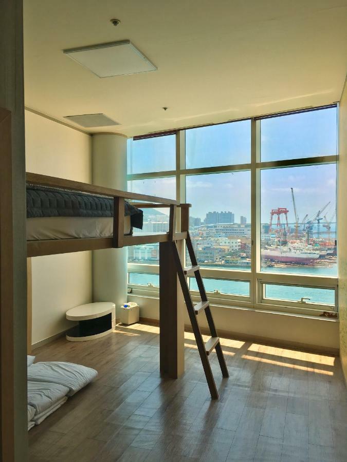 Terra Guesthouse Busan Extérieur photo